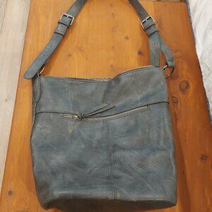 Large, crossbody bucket purse